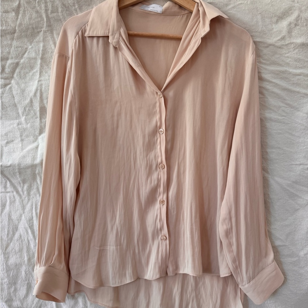 Oak and fort cream silky button blouse